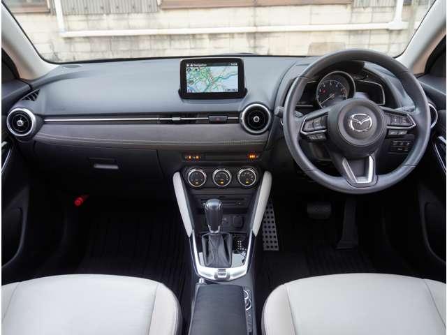 ＭＡＺＤＡ２ １．５　１５Ｓ　ホワイト　コンフォート　３６０°ビュー・モニター　純正ナビ（8枚目）
