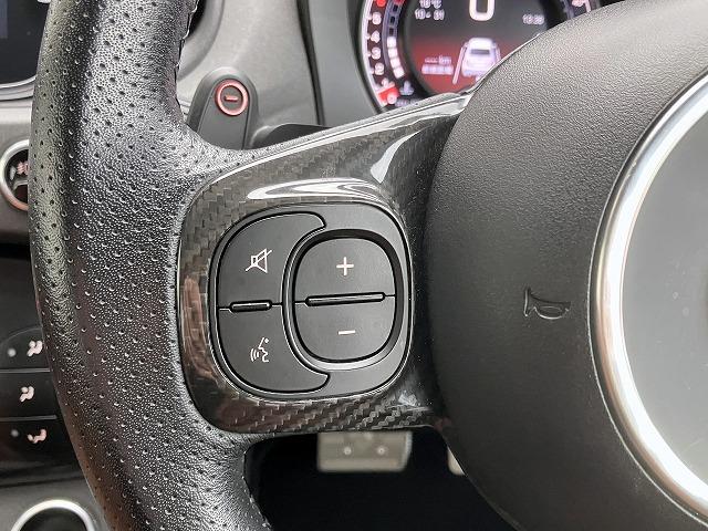 アバルト595 コンペティツィオーネ ABARTロゴ入Sabalt製革&アルカンターラコンビシート アルカンターラ貼メーターフード ツインデュアルマフラー Bremboレッドブレーキキャリパー KONI製FSDショックアブソーバー(30枚目)