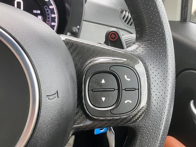 アバルト595 コンペティツィオーネ ABARTロゴ入Sabalt製革&アルカンターラコンビシート アルカンターラ貼メーターフード ツインデュアルマフラー Bremboレッドブレーキキャリパー KONI製FSDショックアブソーバー(31枚目)