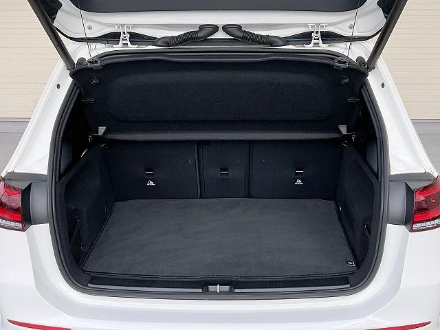 Ｂクラス Ｂ２００ｄ　ＡＭＧライン　レーダーセーフティＰＫＧ　ナビゲーションＰＫＧ　トラフィックサインアシスト　自動再発進機能　レーンチェンジアシスト　エマージェンシーストップアシスト　アダプティブハイビームアシストプラス（14枚目）