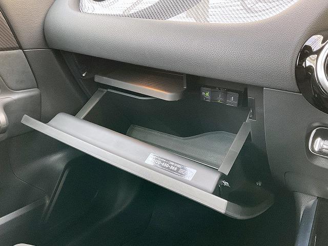 Ｂクラス Ｂ２００ｄ　ＡＭＧライン　レーダーセーフティＰＫＧ　ナビゲーションＰＫＧ　トラフィックサインアシスト　自動再発進機能　レーンチェンジアシスト　エマージェンシーストップアシスト　アダプティブハイビームアシストプラス（31枚目）