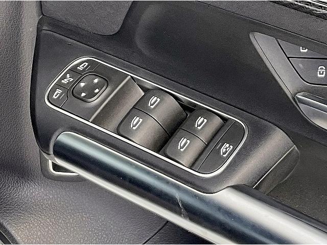 Ｂクラス Ｂ２００ｄ　ＡＭＧライン　レーダーセーフティＰＫＧ　ナビゲーションＰＫＧ　トラフィックサインアシスト　自動再発進機能　レーンチェンジアシスト　エマージェンシーストップアシスト　アダプティブハイビームアシストプラス（36枚目）