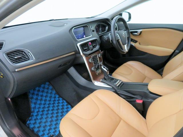 クロスカントリー T5 AWD サマム ポールスターパフォーマンスPKG インテリセーフ10 純正HDDナビ フルセグTV バックカメラ ETC ACC 本革シート LEDヘッドライト 純正18アルミ コーナーセンサー アイドリングストップ(27枚目)