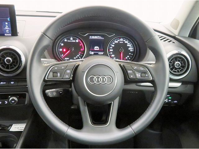 スポーツバック30TFSI アシスタンスPKG コンビニエンスPKG ナビゲーションPKG フルセグTV Bカメラ DSRC ACC キセノンヘッドライト 純正16inアルミホイール 前後コーナーセンサー アイドリングストップ(11枚目)