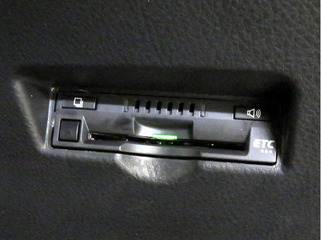 S LEDエディション セーフティセンスP 純正SDナビ フルセグTV バックカメラ ETC プッシュスタート 本革巻きステアリング LEDヘッドライト オートマチックハイビーム 純正17アルミホイール アイドリングストップ(10枚目)