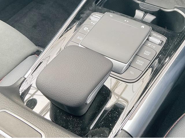 ＧＬＡクラス ＧＬＡ２００ｄ　４マチック　ＡＭＧライン　レーダーセーフティＰＫＧ　ディスタンスアシストディストロニック　レーンキーピングアシスト　アクティブブレーキアシスト　ブラインドスポットアシスト　渋滞時緊急ブレーキ機能　緊急回避補助システム（33枚目）