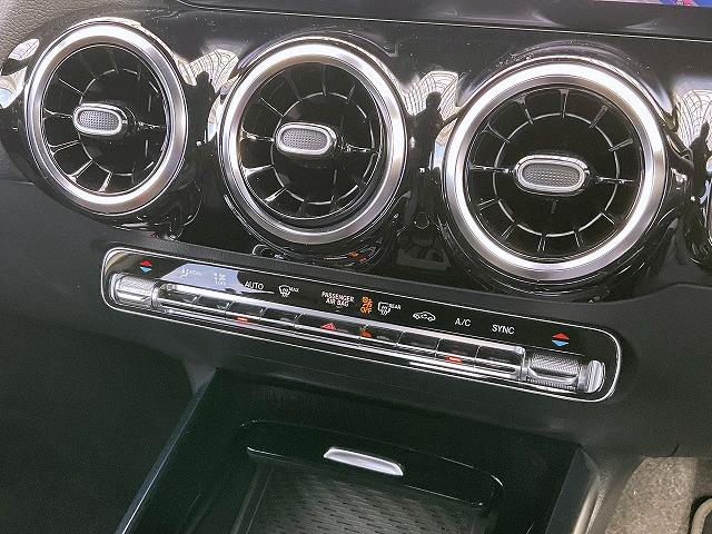 Bクラス B180 AMGライン レーダーセーフティPKG ナビゲーションPKG アダプティブハイビームアシスト ドライブアウェイアシスト リアクロストラッフィクアラート トラフィックサインアシスト アクティブレーンチェンジアシスト(10枚目)