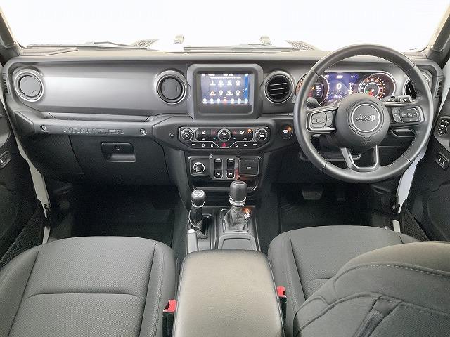 ジープ・ラングラー スポーツ ブラッハードトップ 7インチタッチパネルモニター アダプティブクルコン ブラインドスポットモニター リアクロスパスディテクション セレクトスピードTMコントロール フロント&サイド&バックカメラ(4枚目)