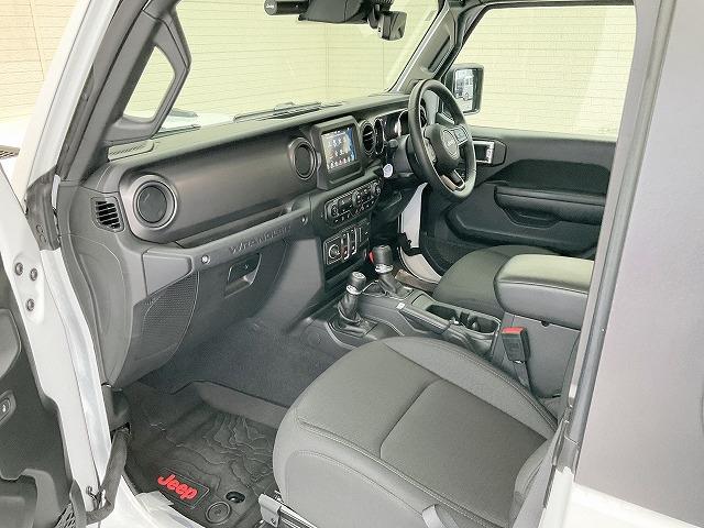 ジープ・ラングラー スポーツ ブラッハードトップ 7インチタッチパネルモニター アダプティブクルコン ブラインドスポットモニター リアクロスパスディテクション セレクトスピードTMコントロール フロント&サイド&バックカメラ(27枚目)