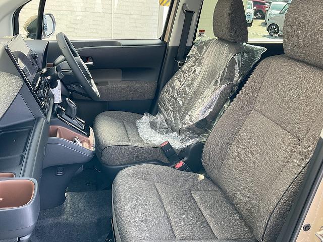 シエンタ ハイブリッドＺ　セーフティセンス　コンフォートＰＫＧ　トヨタチームメイト　サーキュレーター　パーキングサポートブレーキ　ブラインドスポットモニター　パノラミックビューモニター　レーダークルーズコントロール（6枚目）