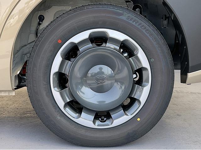 シエンタ ハイブリッドＺ　セーフティセンス　コンフォートＰＫＧ　トヨタチームメイト　サーキュレーター　パーキングサポートブレーキ　ブラインドスポットモニター　パノラミックビューモニター　レーダークルーズコントロール（7枚目）