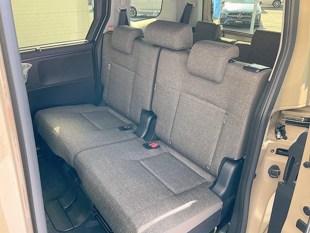 シエンタ ハイブリッドＺ　セーフティセンス　コンフォートＰＫＧ　トヨタチームメイト　サーキュレーター　パーキングサポートブレーキ　ブラインドスポットモニター　パノラミックビューモニター　レーダークルーズコントロール（13枚目）