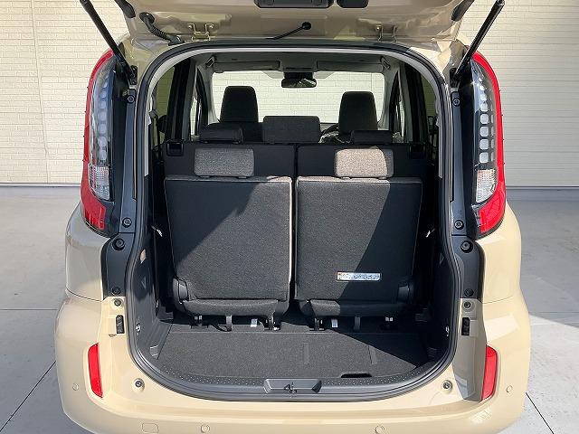 シエンタ ハイブリッドＺ　セーフティセンス　コンフォートＰＫＧ　トヨタチームメイト　サーキュレーター　パーキングサポートブレーキ　ブラインドスポットモニター　パノラミックビューモニター　レーダークルーズコントロール（14枚目）