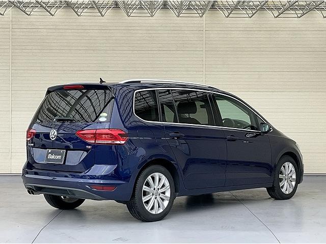 ゴルフトゥーラン ＴＳＩ　ハイライン　デスカバープロ　レーンキープアシスト　プロアクティブオキュパントプロテクション　渋滞時追従支援システム　歩行者検知機能付プリクラッシュブレーキシステム　アダプティブクルコン　ドライビングプロファイル（22枚目）