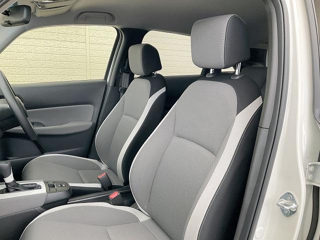 フィット ｅ：ＨＥＶネス　ホンダセンシング　衝突軽減ブレーキ　アダプティブクルーズコントロール　誤発進後方誤発進抑制機能　車線維持支援システム　路外逸脱制御機能　近距離衝突軽減ブレーキ　オートハイビーム　標識認識機能（6枚目）