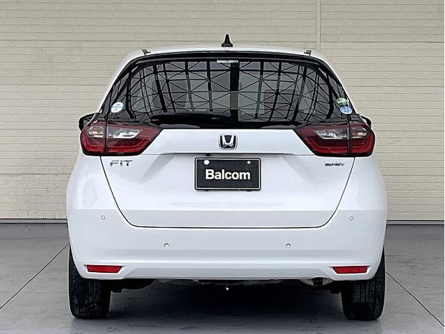 フィット ｅ：ＨＥＶネス　ホンダセンシング　衝突軽減ブレーキ　アダプティブクルーズコントロール　誤発進後方誤発進抑制機能　車線維持支援システム　路外逸脱制御機能　近距離衝突軽減ブレーキ　オートハイビーム　標識認識機能（20枚目）