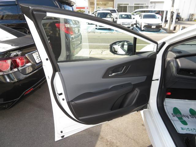 プリウス Ｚ　１２．３ディスプレイオーディオＰＬＵＳ　パノラミックビューモニター　パノラマルーフ　デジタルインナーミラー　前後ドラレコ　ＢＳＭ　パワーバックドア　合皮パワーシート　モデリスタエアロ　登録済未使用車（64枚目）