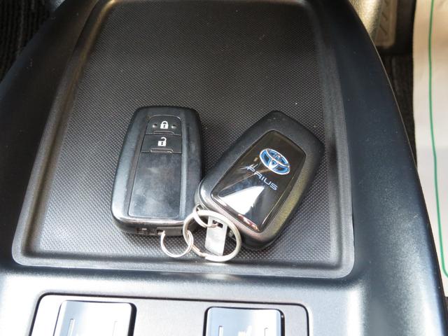 プリウス Sツーリングセレクション 純正9型SDナビ フルセグTV DVDビデオ CD録音 Bluetooth パノラミックビューモニター 合成皮革シート モデリスタアイコニックエアロ 外19インチアルミ セーフティセンス ドラレコ(58枚目)