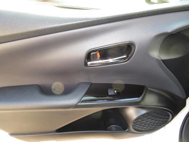 プリウス Sツーリングセレクション 純正9型SDナビ フルセグTV DVDビデオ CD録音 Bluetooth パノラミックビューモニター 合成皮革シート モデリスタアイコニックエアロ 外19インチアルミ セーフティセンス ドラレコ(68枚目)