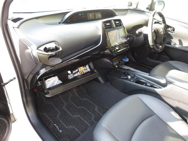 プリウス Sツーリングセレクション 純正9型SDナビ フルセグTV DVDビデオ CD録音 Bluetooth パノラミックビューモニター 合成皮革シート モデリスタアイコニックエアロ 外19インチアルミ セーフティセンス ドラレコ(70枚目)