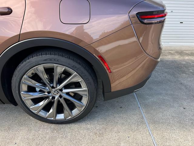 クラウンクロスオーバー Ｇアドバンスド・レザーパッケージ　ワンオーナー　禁煙車　ＵＳＡ仕様　ナビ　フルセグＴＶ　バックカメラ　Ｂｌｕｅｔｏｏｔｈ　ミュージックプレイヤー接続可　衝突被害軽減システム　レーンアシスト　クルーズコントロール　ＬＥＤヘッドライト（8枚目）