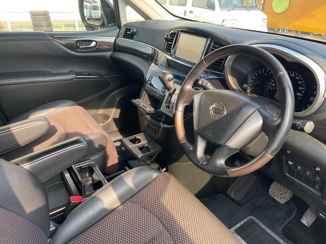 エルグランド 250ハイウェイスターアーバンクロム タイミングチェーン 地デジ Bluetooth接続 フリップダウンモニター 両側パワースライドドア HID スマートキー オットマン(14枚目)