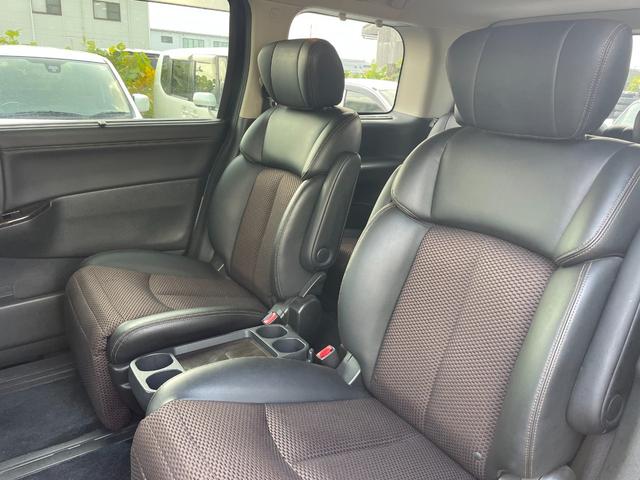 エルグランド 250ハイウェイスターアーバンクロム タイミングチェーン 地デジ Bluetooth接続 フリップダウンモニター 両側パワースライドドア HID スマートキー オットマン(21枚目)