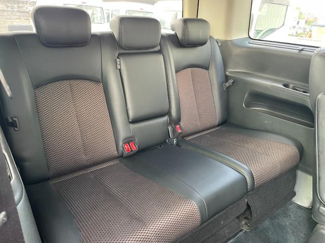 エルグランド 250ハイウェイスターアーバンクロム タイミングチェーン 地デジ Bluetooth接続 フリップダウンモニター 両側パワースライドドア HID スマートキー オットマン(25枚目)