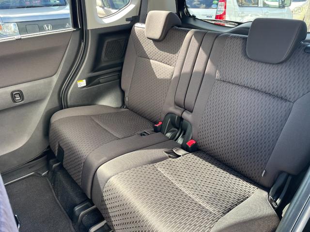 ソリオ ハイブリッドＭＸ　タイミングチェーン　Ｂｌｕｅｔｏｏｔｈ　地デジ　シートヒーター　プッシュスタート　アイドリングストップ　両側パワースライドドア（21枚目）