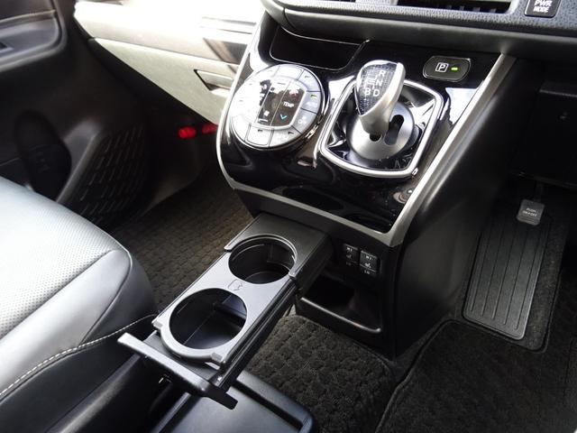 ハイブリッドGi 禁煙車 両パワスラ 9インチアルパインナビ フルセグ 後カメラ ETC LEDライト 革シート クルコン ヘッドレストモニター 1年保証(55枚目)