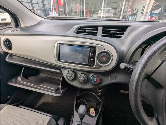 ヴィッツ Ｆ　ウェルキャブ＼助手席電動リフトアップシート＼車いす収納装置＼純正ナビ＼地デジ＼Ｂｌｕｅｔｏｏｔｈ＼ＥＴＣ車載器＼１年保証（5枚目）