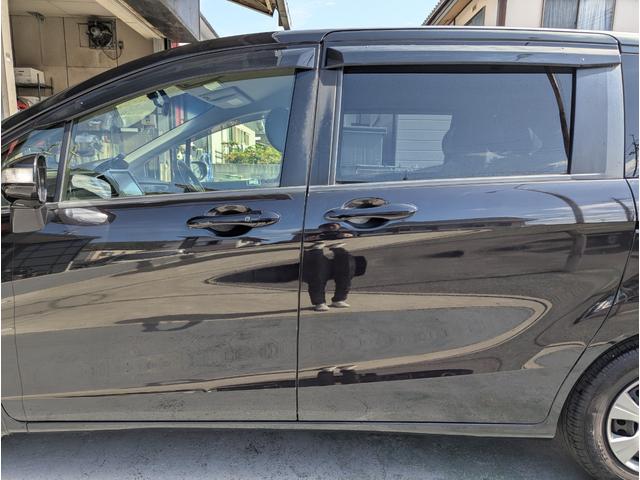 フリード ＧＨ　禁煙車＼純正９インチナビ＼地デジ＼バックカメラ＼スマートキー＼オートライト＼パワースライドドア＼ＥＴＣ車載器＼革調シートカバー＼１年保証（56枚目）