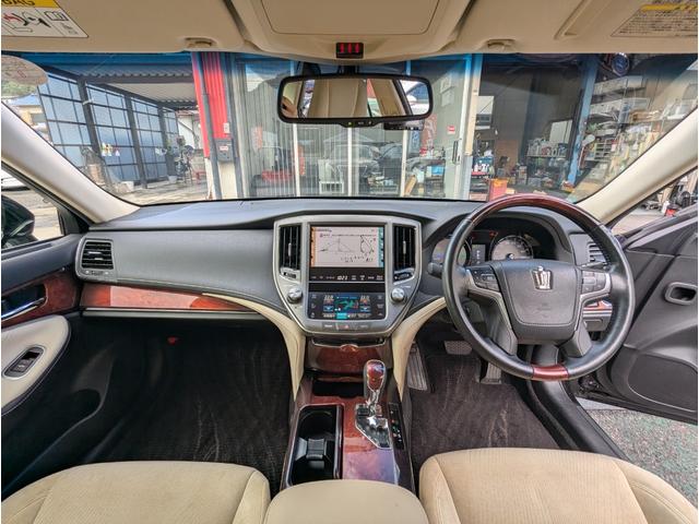 クラウンマジェスタ ベースグレード 禁煙車\純正ナビ\フルセグ\Bluetooth\バックカメラ\プッシュスタート\スマートキー\オートライト\パワーシート\ドライブレコーダー\ETC車載器\純正アルミ\1年保証(2枚目)