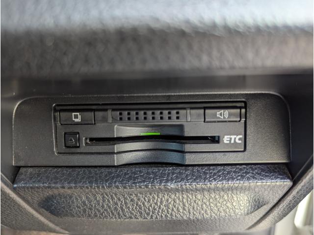 ヴォクシー ＺＳ　ウェルキャブ＼禁煙車＼２列目電動リフトアップシート＼フルセグナビ＼バックカメラ＼両側パワスラ＼プッシュスタート＼スマートキー＼オートライト＼ＥＴＣ車載器＼純正アルミ＼１年保証（7枚目）