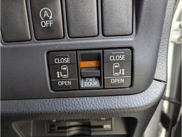 ヴォクシー ＺＳ　ウェルキャブ＼禁煙車＼２列目電動リフトアップシート＼フルセグナビ＼バックカメラ＼両側パワスラ＼プッシュスタート＼スマートキー＼オートライト＼ＥＴＣ車載器＼純正アルミ＼１年保証（8枚目）