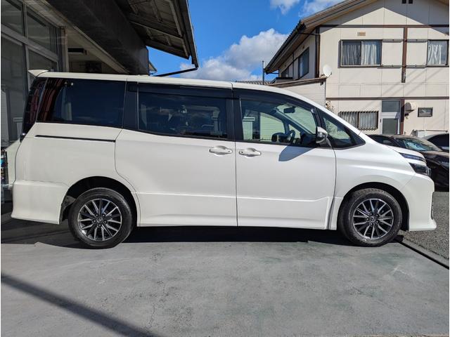 ヴォクシー ＺＳ　ウェルキャブ＼禁煙車＼２列目電動リフトアップシート＼フルセグナビ＼バックカメラ＼両側パワスラ＼プッシュスタート＼スマートキー＼オートライト＼ＥＴＣ車載器＼純正アルミ＼１年保証（18枚目）
