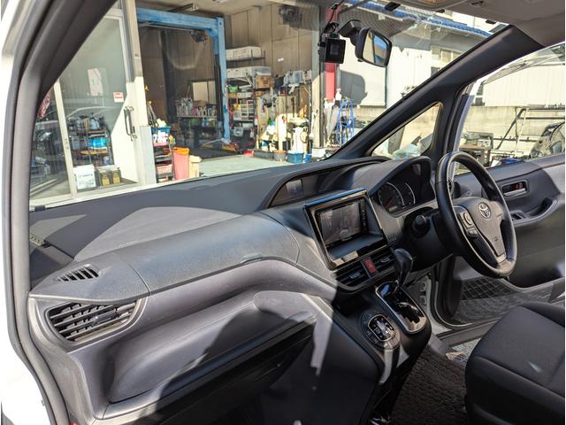 ヴォクシー ＺＳ　ウェルキャブ＼禁煙車＼２列目電動リフトアップシート＼フルセグナビ＼バックカメラ＼両側パワスラ＼プッシュスタート＼スマートキー＼オートライト＼ＥＴＣ車載器＼純正アルミ＼１年保証（72枚目）