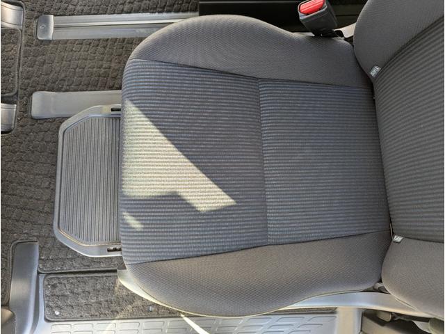ヴォクシー ＺＳ　ウェルキャブ＼禁煙車＼２列目電動リフトアップシート＼フルセグナビ＼バックカメラ＼両側パワスラ＼プッシュスタート＼スマートキー＼オートライト＼ＥＴＣ車載器＼純正アルミ＼１年保証（77枚目）