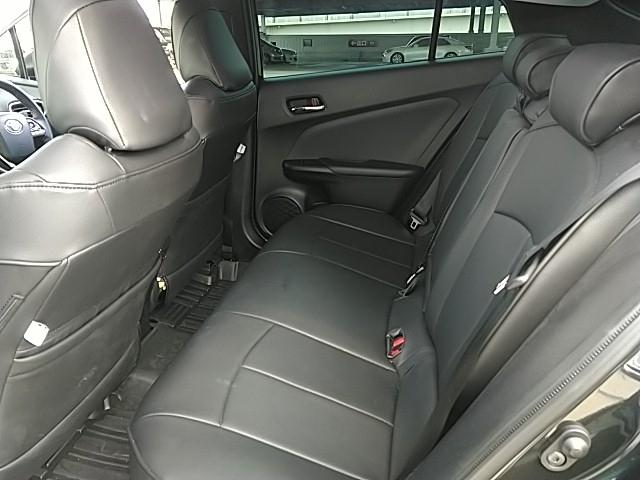 プリウス Sツーリングセレクション・ブラックエディション 特別限定仕様車 フルセグ付ナビ 専用17アルミホイール クラッチオ製ブラックレザー調シートカバー ドライブレコーダー ラゲッジトレイ ETC バックカメラ スマートキー シートヒーター(13枚目)