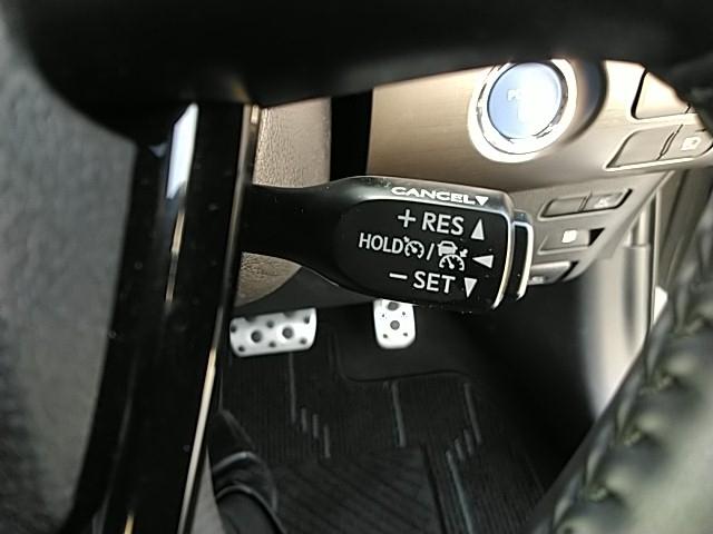 プリウス Sツーリングセレクション・ブラックエディション 特別限定仕様車 フルセグ付ナビ 専用17アルミホイール クラッチオ製ブラックレザー調シートカバー ドライブレコーダー ラゲッジトレイ ETC バックカメラ スマートキー シートヒーター(22枚目)