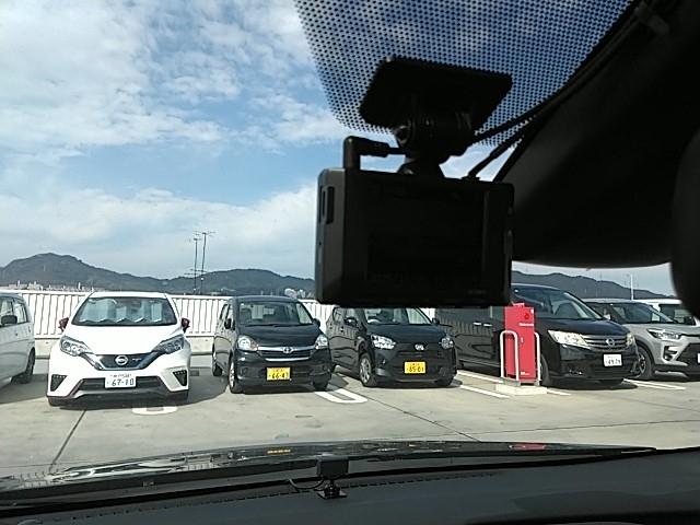 プリウス Sツーリングセレクション・ブラックエディション 特別限定仕様車 フルセグ付ナビ 専用17アルミホイール クラッチオ製ブラックレザー調シートカバー ドライブレコーダー ラゲッジトレイ ETC バックカメラ スマートキー シートヒーター(24枚目)