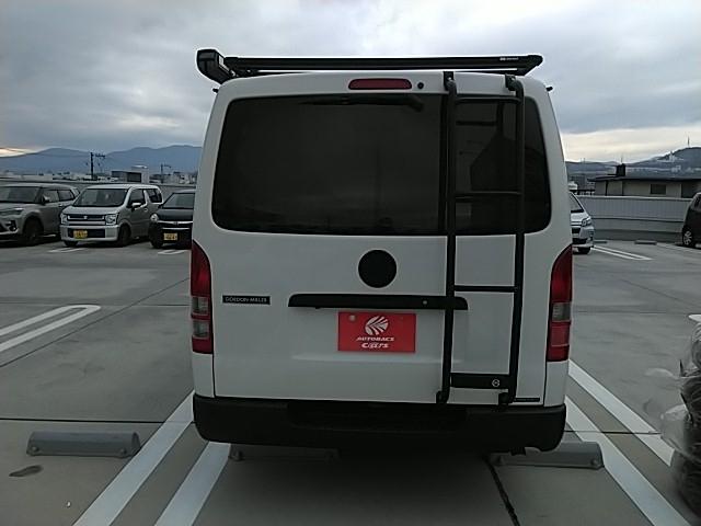 ハイエースバン DX GORDON MILLER V-01 4WD ディーゼル フロントフォグランプ ルーフラック サイドオーニング リアラダー スライドドア用網戸 リッタイラバーマット JHアルミ デジタルミラー(5枚目)