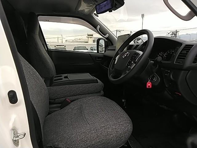 ハイエースバン DX GORDON MILLER V-01 4WD ディーゼル フロントフォグランプ ルーフラック サイドオーニング リアラダー スライドドア用網戸 リッタイラバーマット JHアルミ デジタルミラー(10枚目)