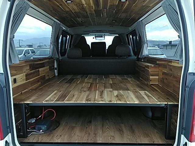 ハイエースバン DX GORDON MILLER V-01 4WD ディーゼル フロントフォグランプ ルーフラック サイドオーニング リアラダー スライドドア用網戸 リッタイラバーマット JHアルミ デジタルミラー(14枚目)