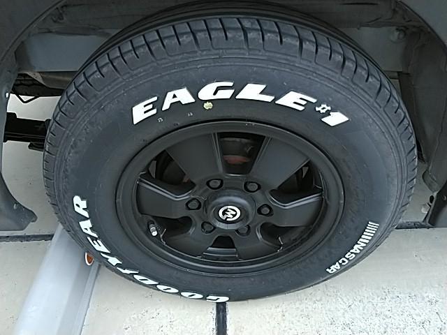 ハイエースバン DX GORDON MILLER V-01 4WD ディーゼル フロントフォグランプ ルーフラック サイドオーニング リアラダー スライドドア用網戸 リッタイラバーマット JHアルミ デジタルミラー(26枚目)