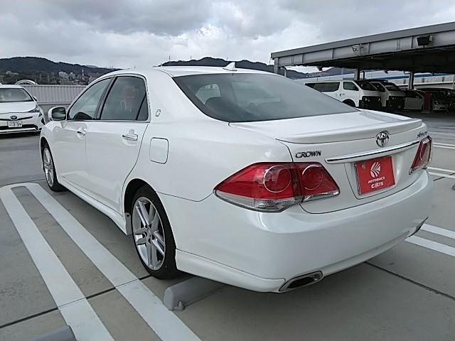 �R���^���N�e�ʂV�P�k�ł��B�g�p�R���̓v���~�A���K�\�����ł��B