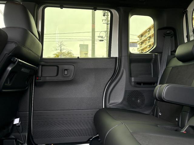 Ｎ－ＢＯＸカスタム ターボ　純正フロアマット　ホンダセンシング　１５インチアルミホイル　パドルシフト　３６０°スーパーＵＶ・ＩＲカット（50枚目）