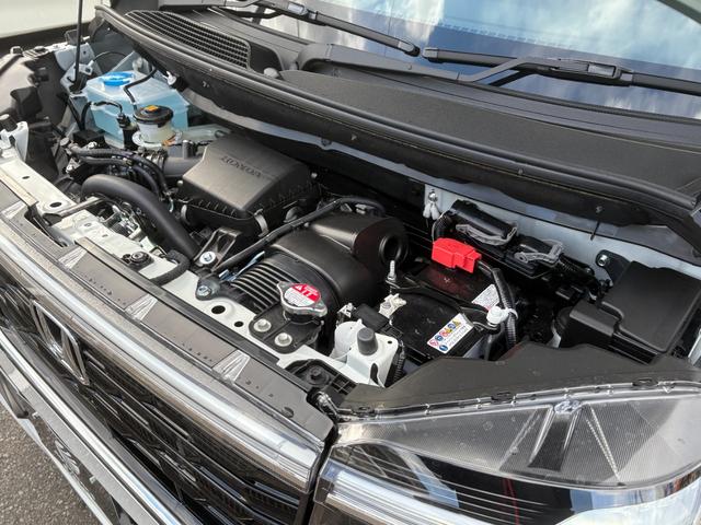 Ｎ－ＢＯＸカスタム ターボ　純正フロアマット　ホンダセンシング　１５インチアルミホイル　パドルシフト　３６０°スーパーＵＶ・ＩＲカット（68枚目）