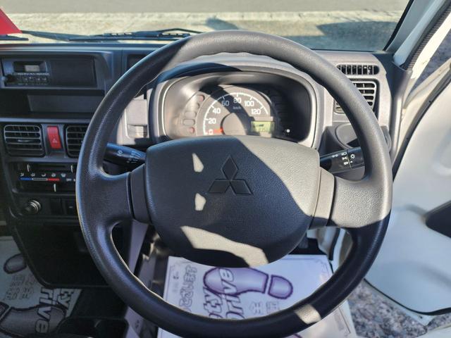 ミニキャブトラック Ｍ　４ＷＤ　軽トラック　ＭＴ　ＥＴＣ　エアコン　運転席エアバッグ（12枚目）