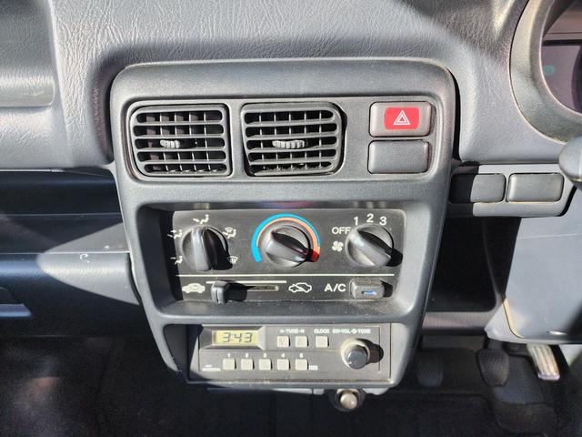 アクティトラック ダンプ　４ＷＤ　ＭＴ　エアコン　パワーステアリング　運転席エアバッグ（14枚目）